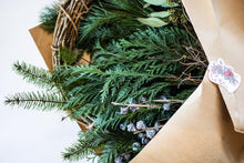 Load image into Gallery viewer, DIY Winter Wreath Kit