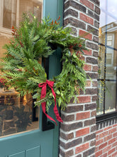 Load image into Gallery viewer, Sidekick Brewing Winter Wreath Workshop
