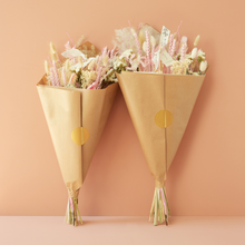 Load image into Gallery viewer, Dried Flowers Field Bouquet Exclusive - Blush

