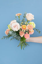 Load image into Gallery viewer, Weekly Fresh Flower Subscription
