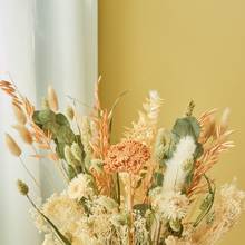 Load image into Gallery viewer, Dried Flowers Field Bouquet
