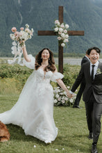 Load image into Gallery viewer, Flower School - Wedding Flower Intensive
